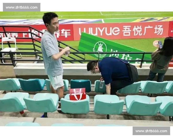 苏超赛场 “人走场净” 成常态 保洁阿姨笑称 “失业”