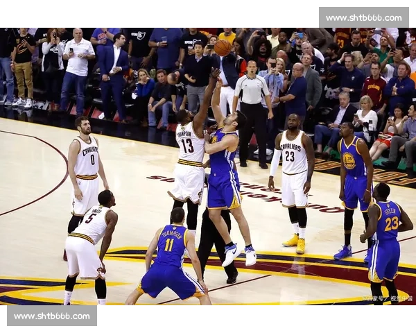 杜兰特致命三分引爆甲骨文2017勇士骑士总决赛第三战史诗对决 杜兰特致命三分引爆甲骨文2017勇士骑士总决赛第三战史诗对决